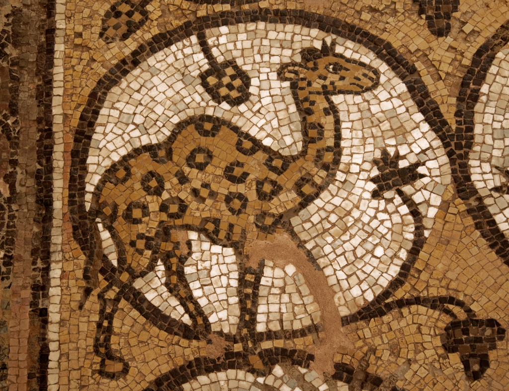 Giraffe mosaic in ancient&nbsp;artworks